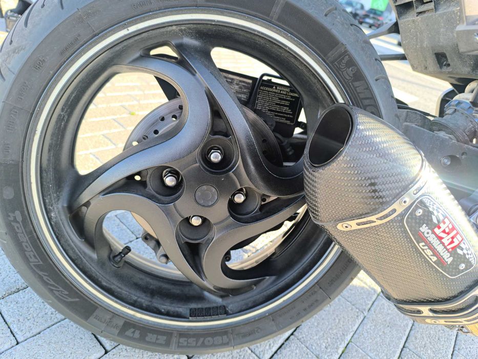 Vendo Honda CB1000r 2010 Imaculada