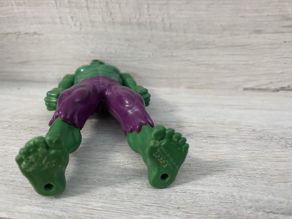 Figurka zielonego hulka