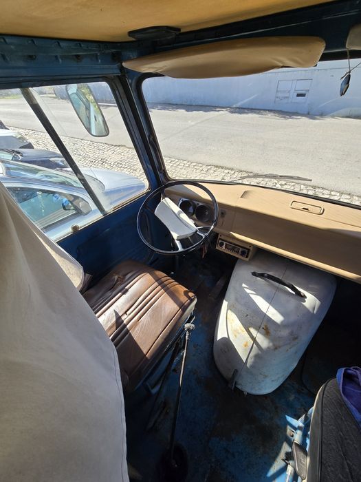 Caravana Clássica Peugeot J7