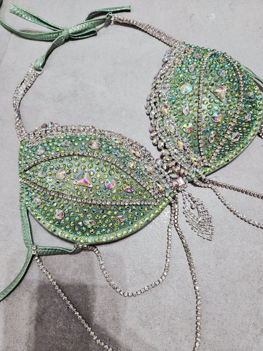 Biustonosz ozdobny z kamieniami bikini fitness welness