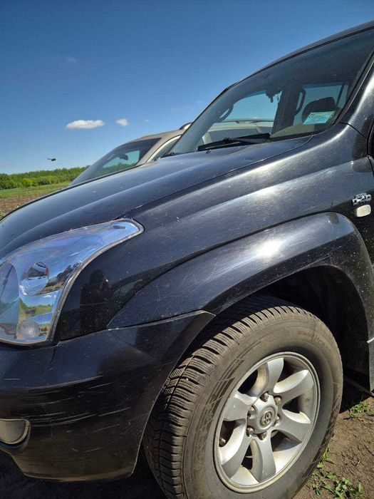 Крила на Авто Toyota Land Cruiser Prado 120 2009 рік 3.0 Дизель В наявності