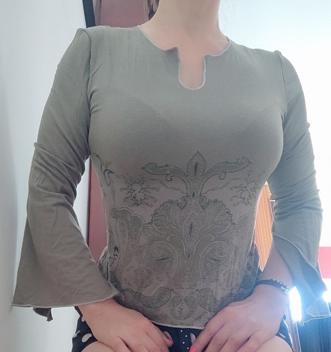 Blusa verde S com padrão lindo e brilhos