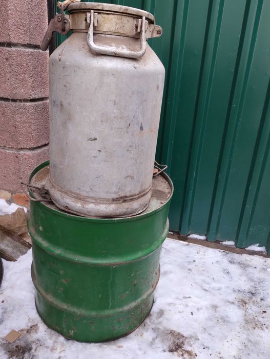 ємність для рідини. бочка