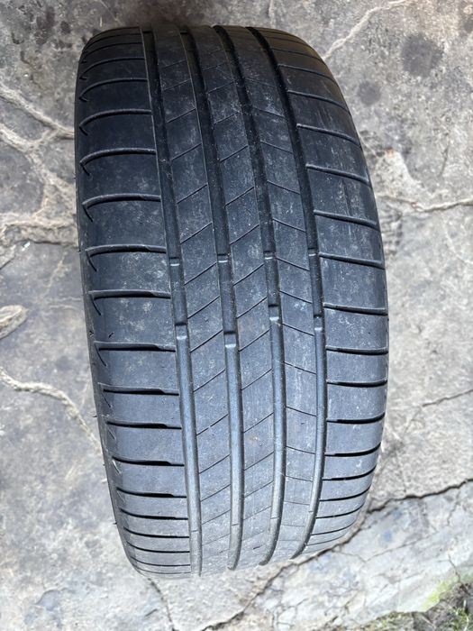 Opony letnie brigdstone turanza  225/40r18 dot 20