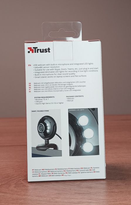 Czarna, elegancka kamera internetowa Trust