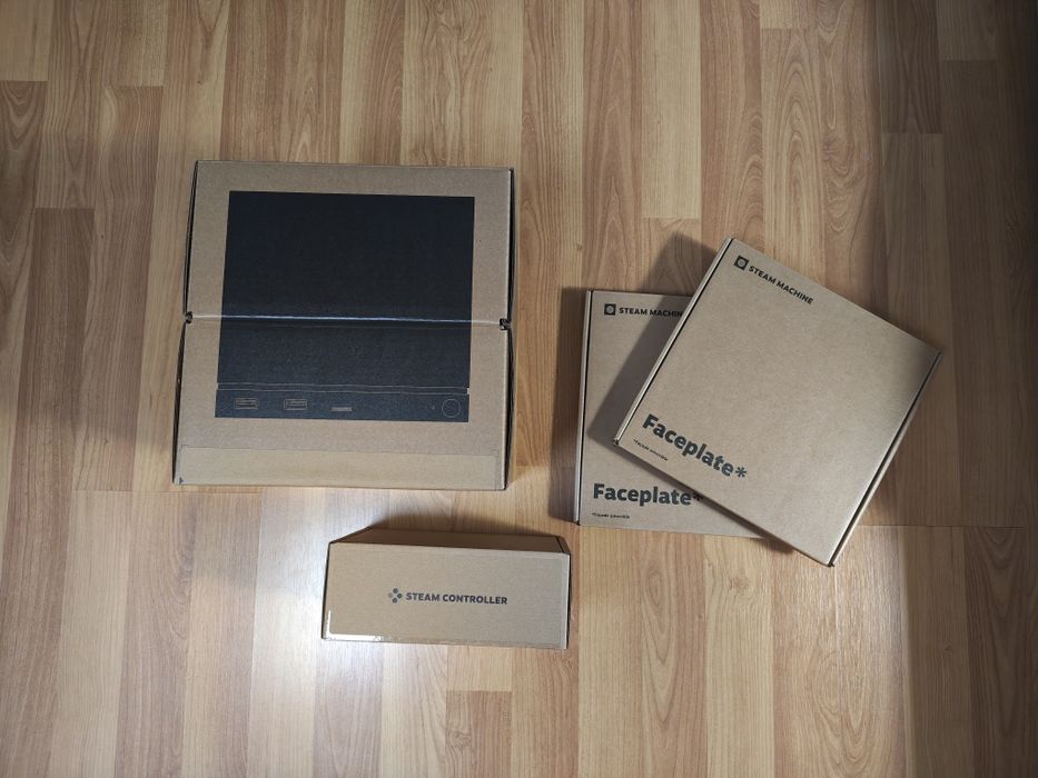 Steam Machine 2TB + Steam Controller + 2x Faceplates