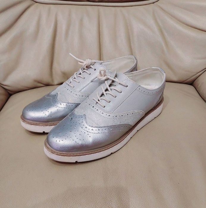 REDZ Mokasyny szaro-srebrne w roz 40.