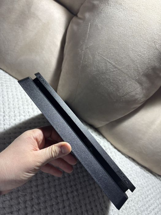 Playstation 4slim 1tb