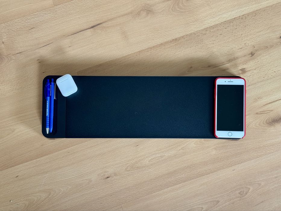 Podstawka pod monitor z ładowarką bezprzewodową i portami USB – czarna