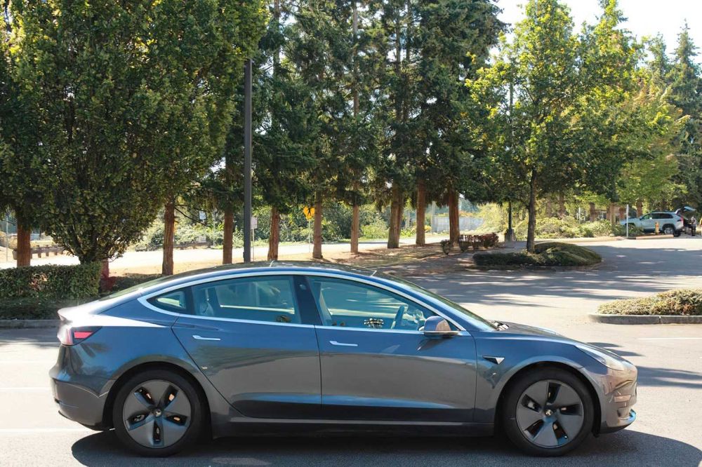 Tesla Model 3 Long Range      2019