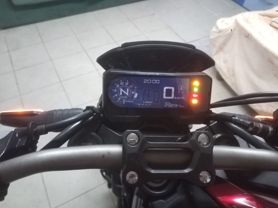 Honda CB 650R akrapovik Quickshifter