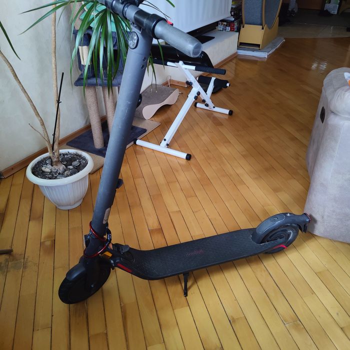 Продам електросамокат Ninebot E25D