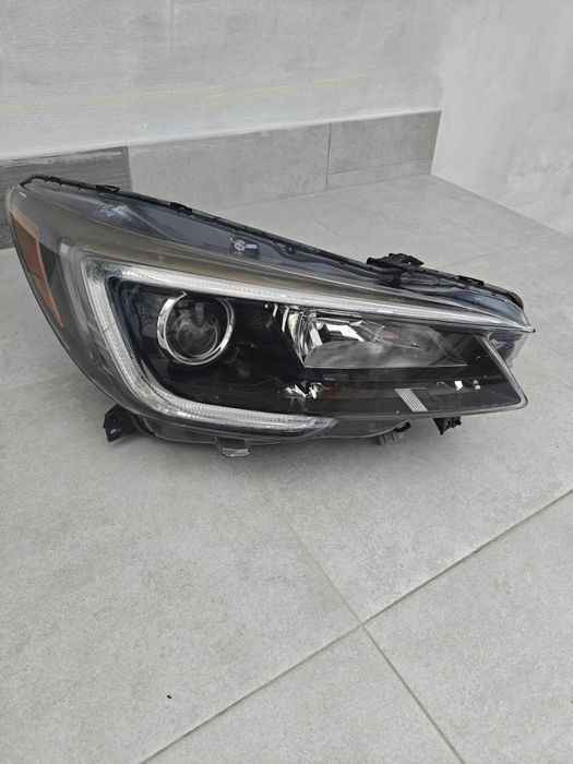 Фара Subaru Legacy 2018  задня права Forester 2016