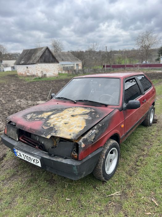 Продам Ваз 2108(експорт) на запчастини чи під відновлення!!