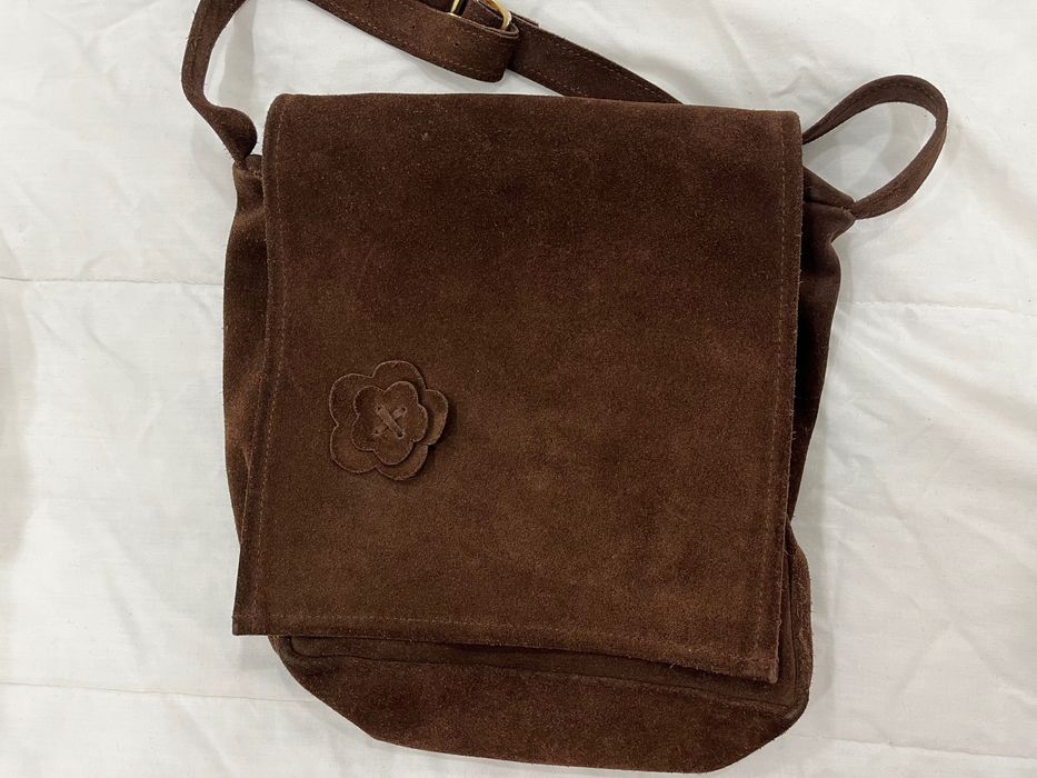 Mala em pele castanha