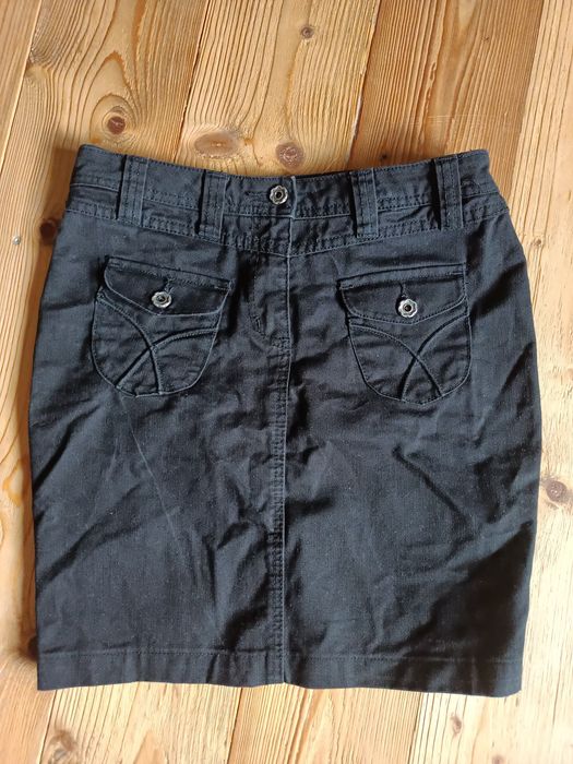 Czarna spódnica dżinsowa