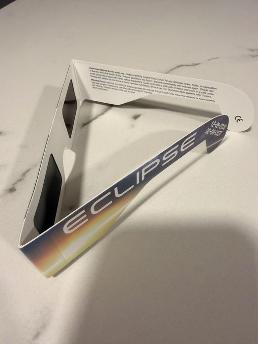 Óculos para eclipse