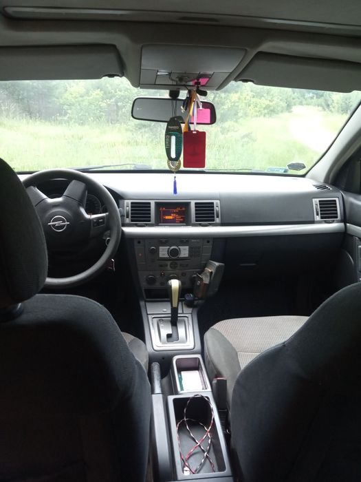 Opel Vectra C 2004 2.2