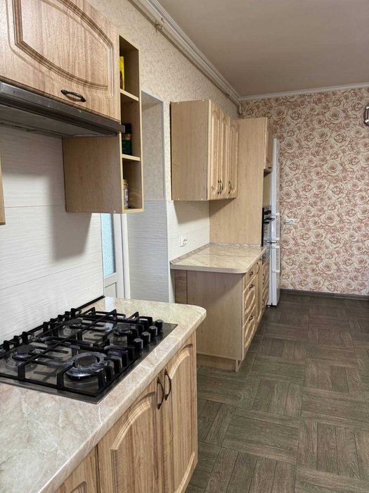 Елітний будинок у центрі, 192м², 5 соток, гараж, камін, веранди,меблі!