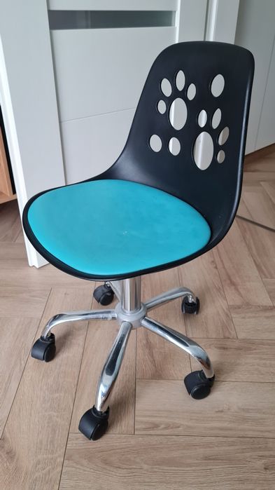 Kszesło dal dziecka obrotowe