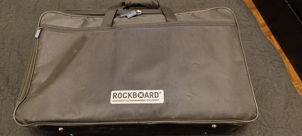 Vendo Rockboard 4.2 +  vários pedais