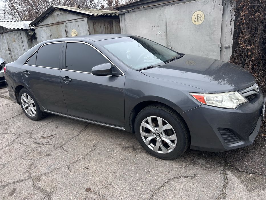 Тойота Камрі 2.5 газ бензин