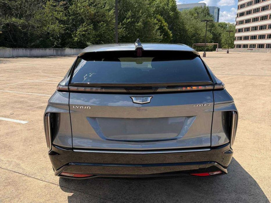 2023 Cadillac LYRIQ Luxury