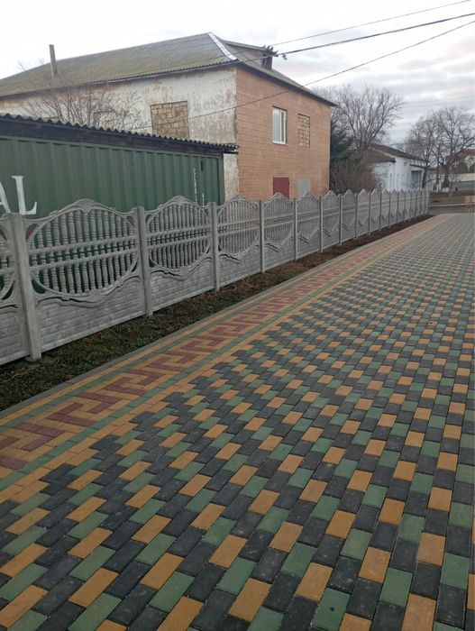 Бетонний паркан, виготовлення, доставка та встановлення