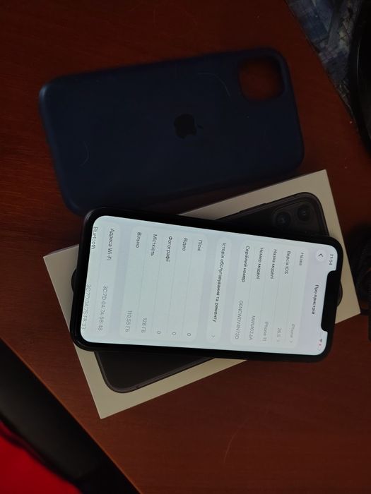 Продам Iphone 11 128