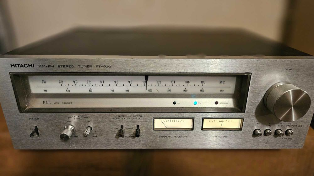 Tuner Hitachi FT920
