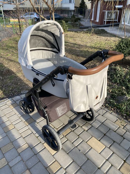 Коляска bass next