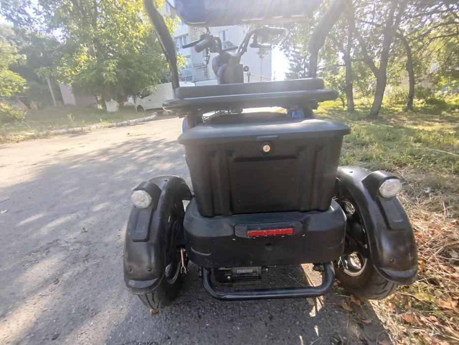 продам електроскутер DOZER