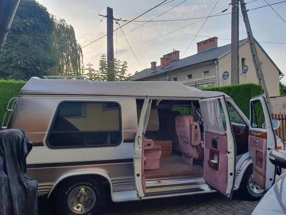 GMC Vandura  Salonka V8