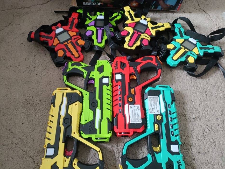 Zestaw Laser Tag VATOS BB8933F (4 graczy) Akumulatory | USZKODZONY / Na części