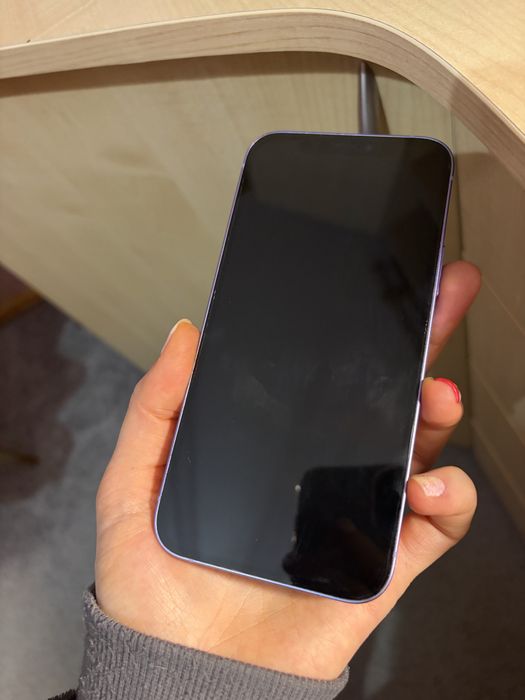 Iphone 12 64 GB fioletowy, bateria 81%