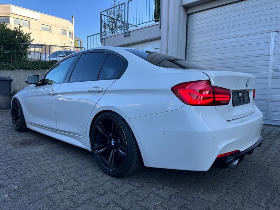 Бампер BMW 3 F30 2011-2018  разборка бмв ф30 запчастини