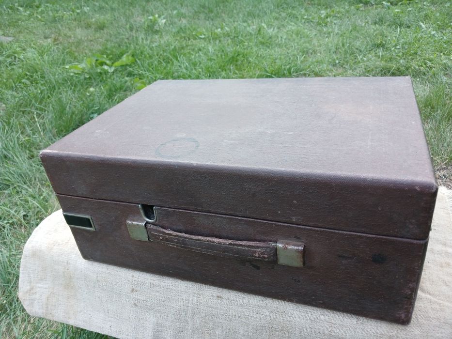 Патефон робочий з платівками. Вінниця