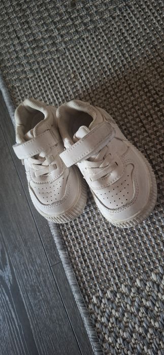 Дитячі  модеі кросівки