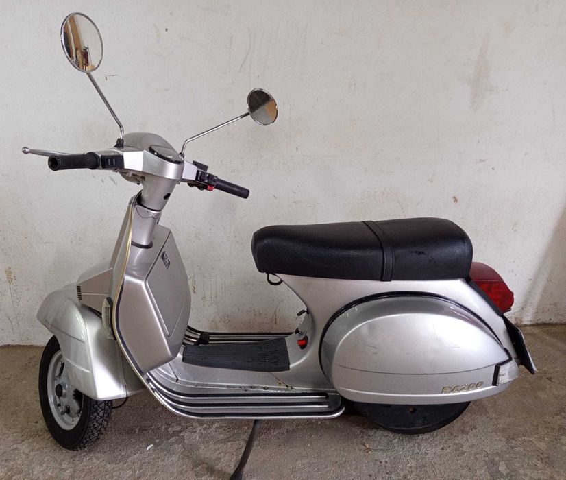 vespa px 200 millenium