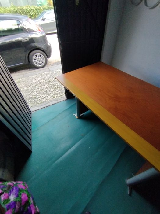 secretaria de escritório+ bloco de gavetas