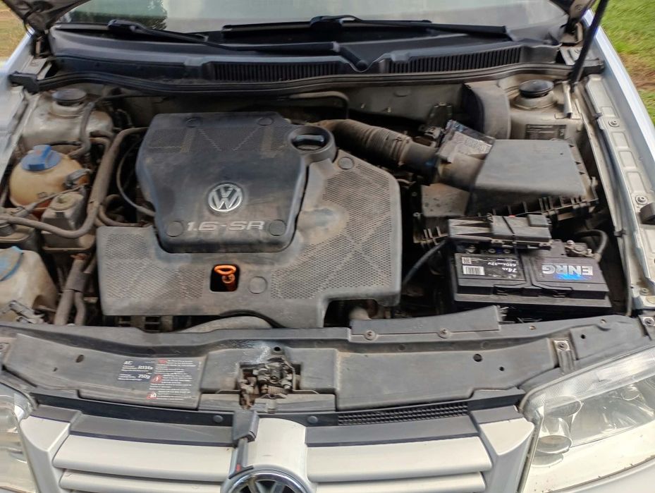 VW Bora 1,6 benzyna
