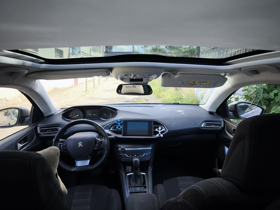 Peugeot 308 base 2015 року