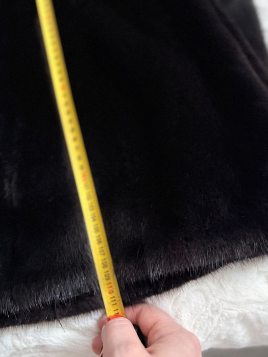 Futro naturalne z norki „Blacklama”