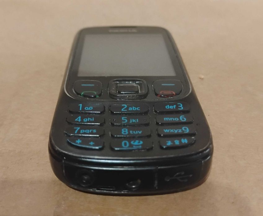 NOKIA 6303 c RM-638 + ładowarka bez simlock