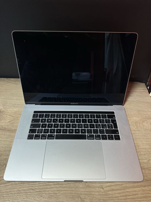 Матриця Macbook Pro 16 Silver A1990