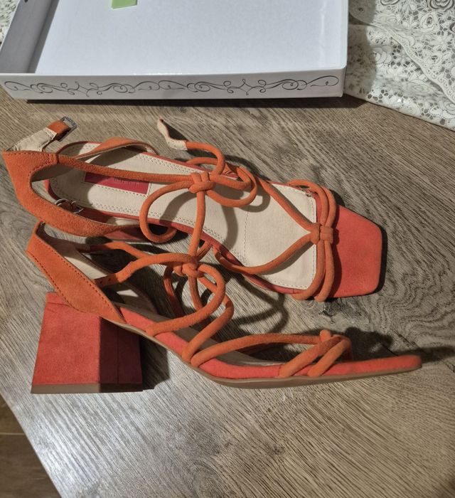 Босоніжки помаранчеві Topshop