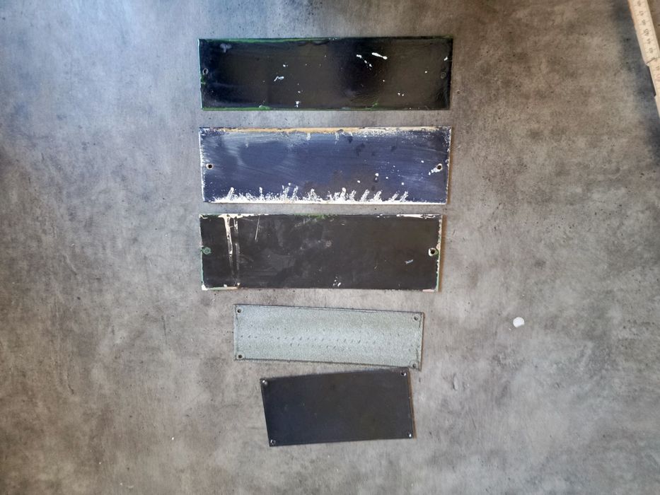 Stare tablice emaliowane z PRL-u