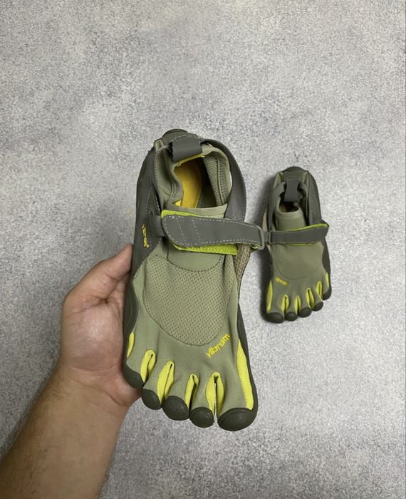 Vibram FiveFingers  жіночі кросівки 5 пальців спортивні