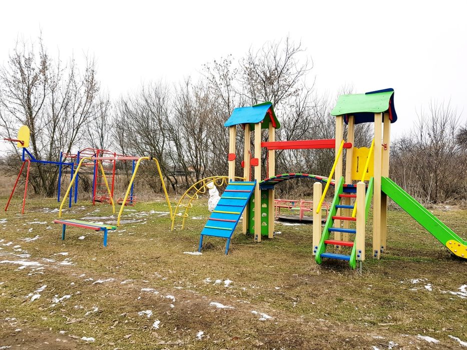 Просторий 2-поверховий котедж 214 м²  біля Кривого Рогу