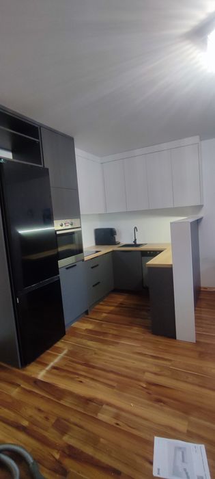Przestronna garderoba zestaw mebli nowych